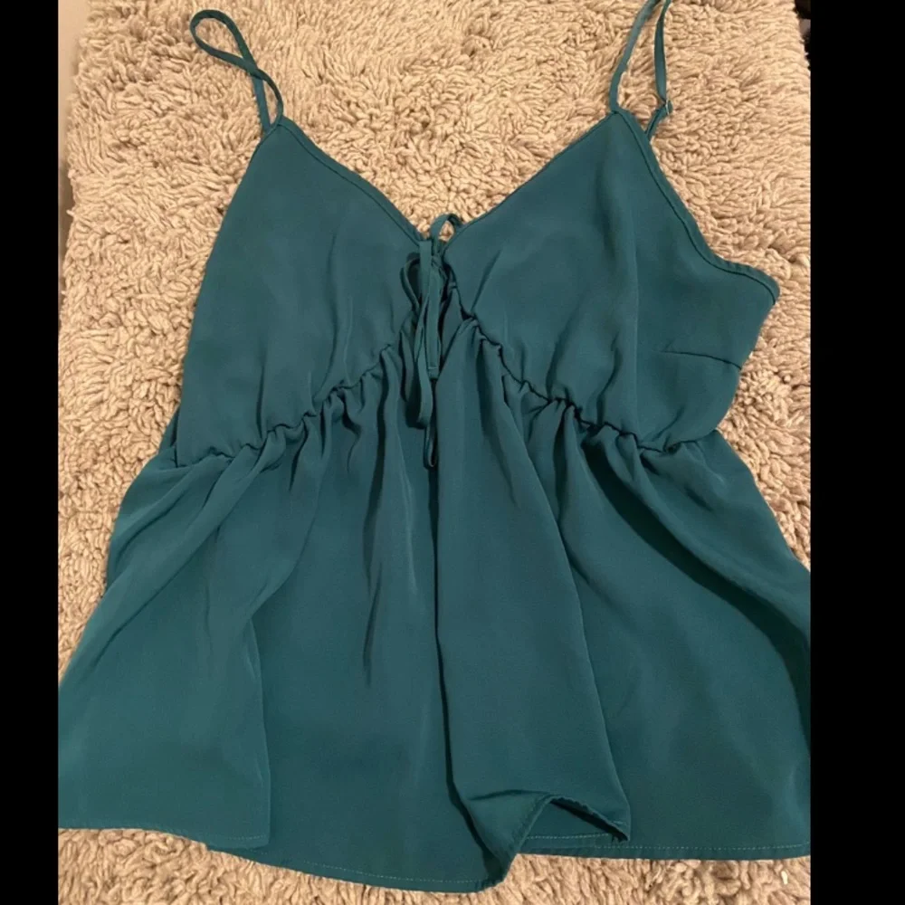 SHEIN Tank Top - Picture 1 of 3